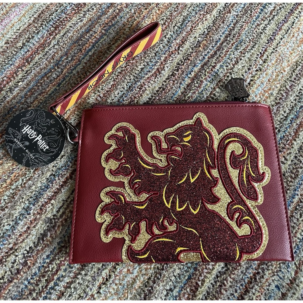 Danielle Nicole Harry Potter Gryffindor Red Crest Zip Clutch Cosmetic Pouch